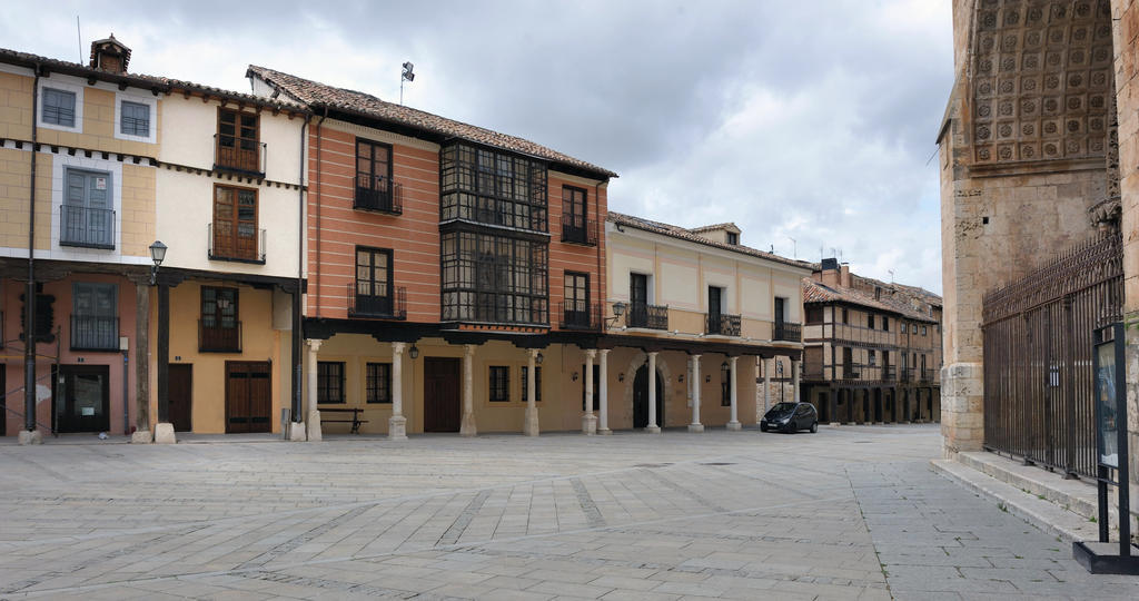 El Balcon De La Catedral Apartment El Burgo De Osma Exterior photo